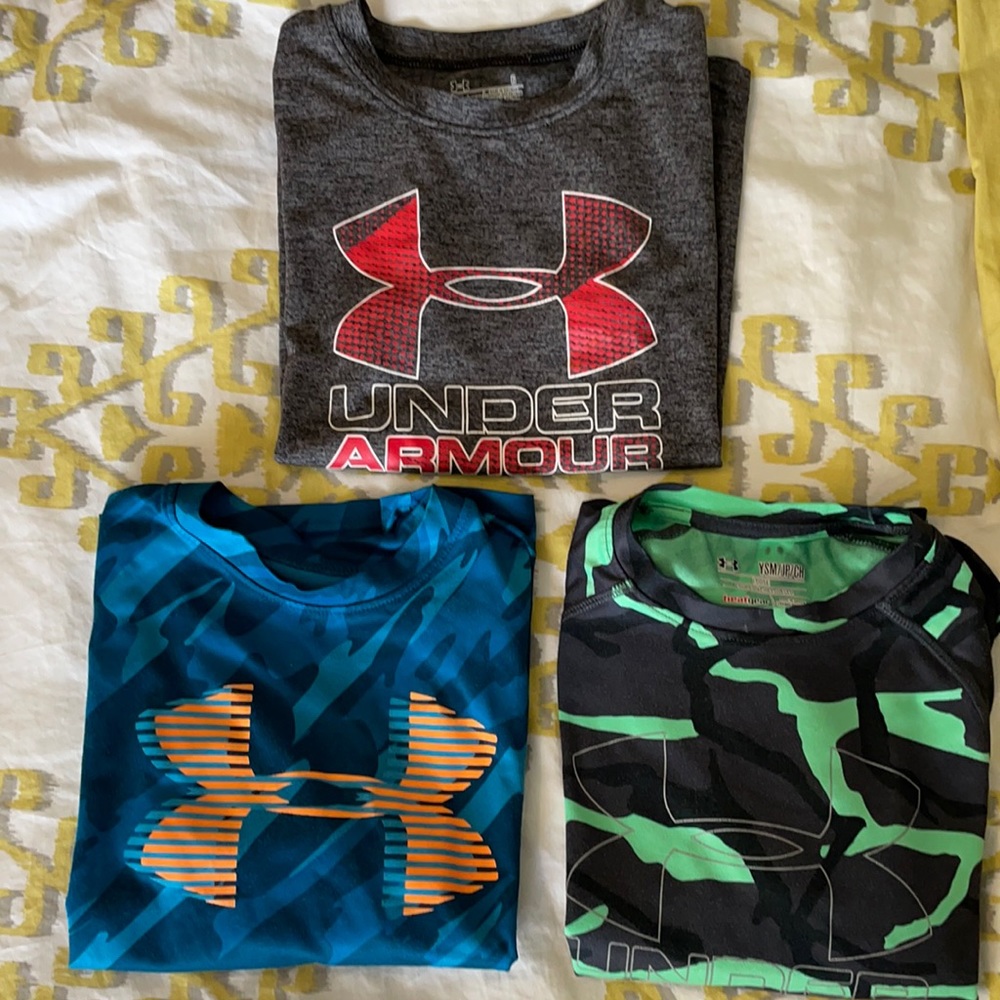 Short sleeve Under Armour heatgear performance lot